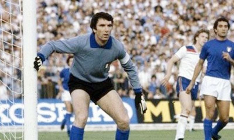 Những thành tích đáng ngưỡng mộ của Dino Zoff