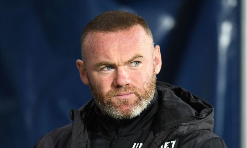 Wayne Rooney giải nghệ năm nào?