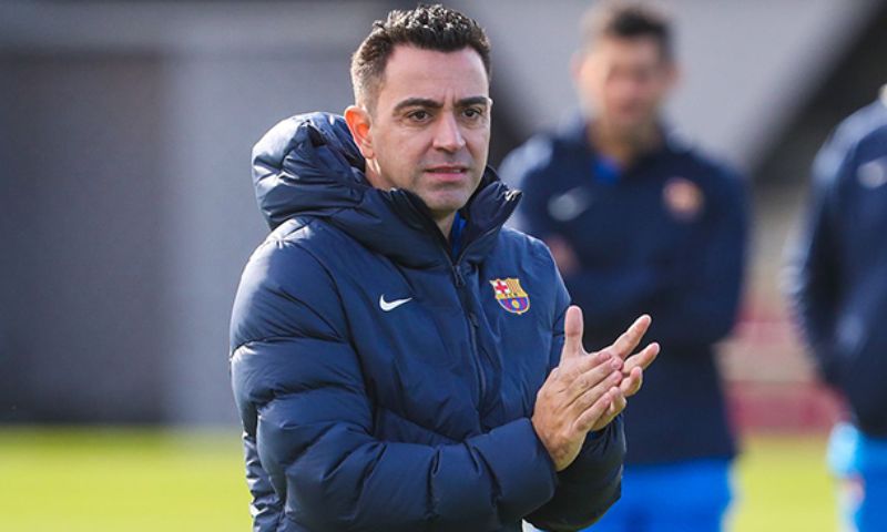 Sự chuyển giao vai trò sang việc huấn luyện của Xavi